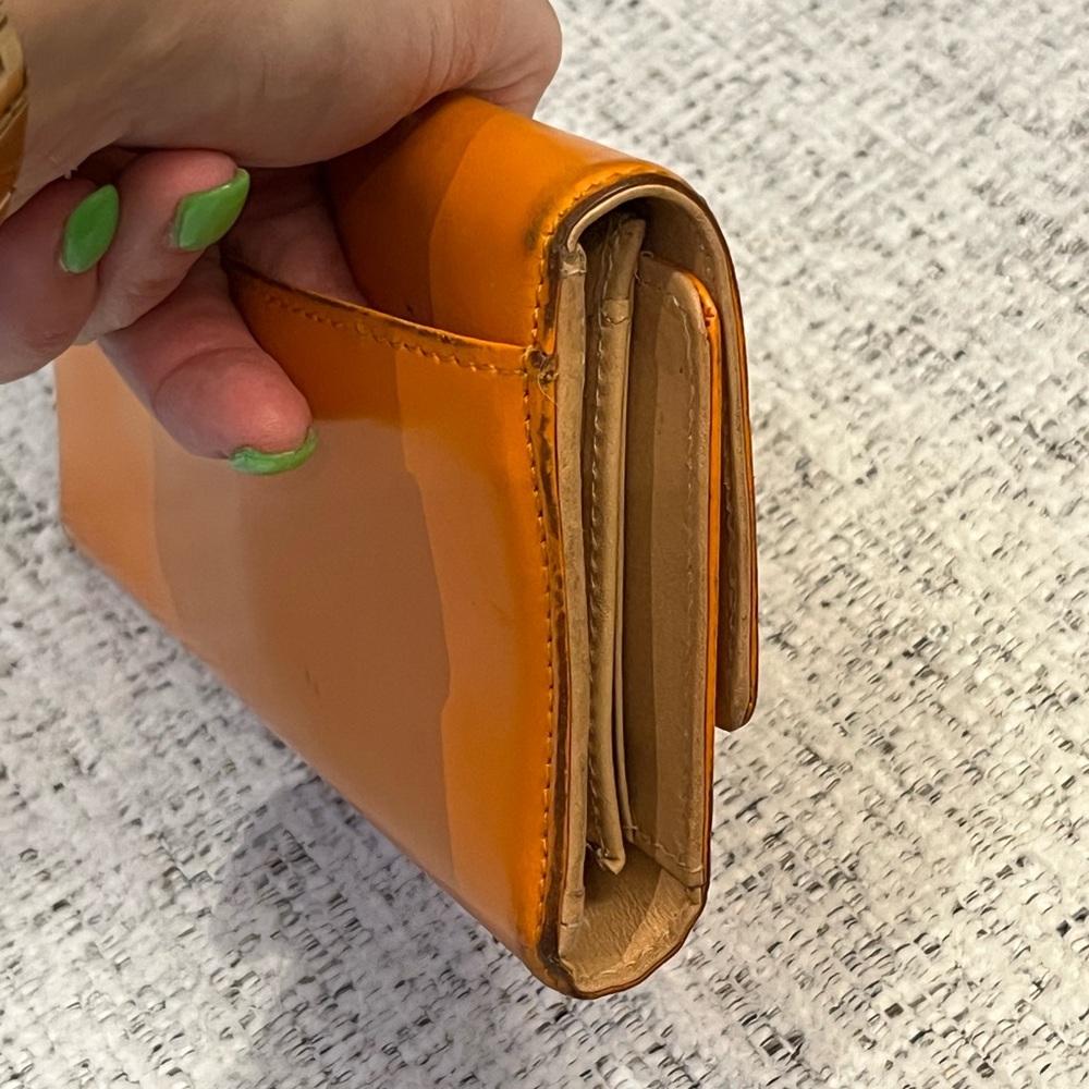 Kate Spade orange leather wallet - Picture 4 of 16